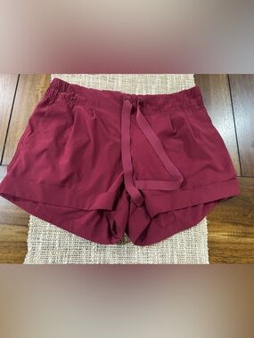 Lululemon Athletica Women’s Shorts Size 8 Burgundy Athletic